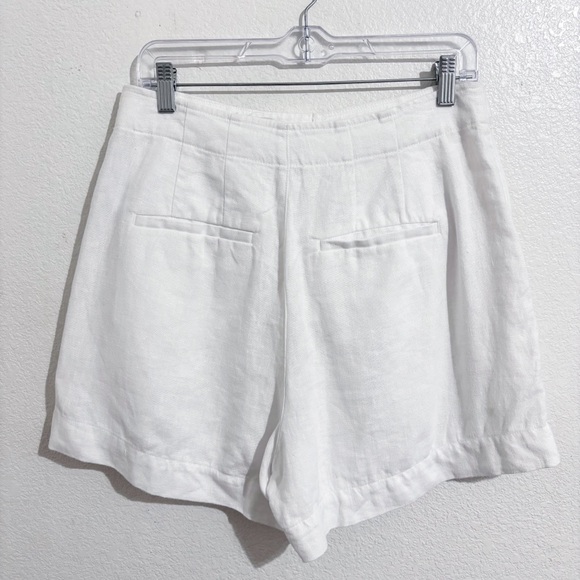 Madewell Clean Button-Tab High Rise 100% Linen Shorts in Eyelet White - Picture 7 of 12